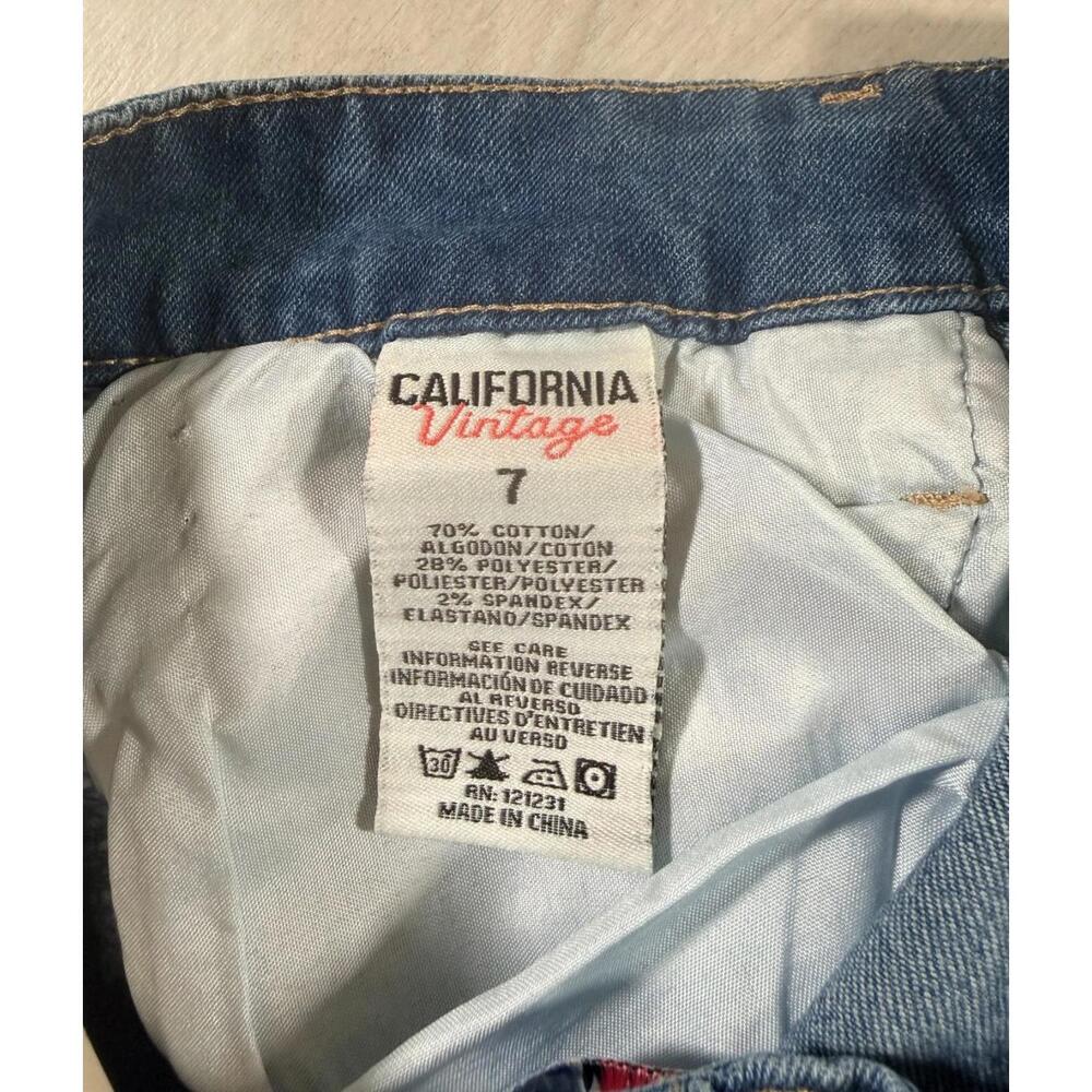 NWT California Vintage Light Blue Distressed Denim jean Shorts Size 7 - Picture 7 of 15
